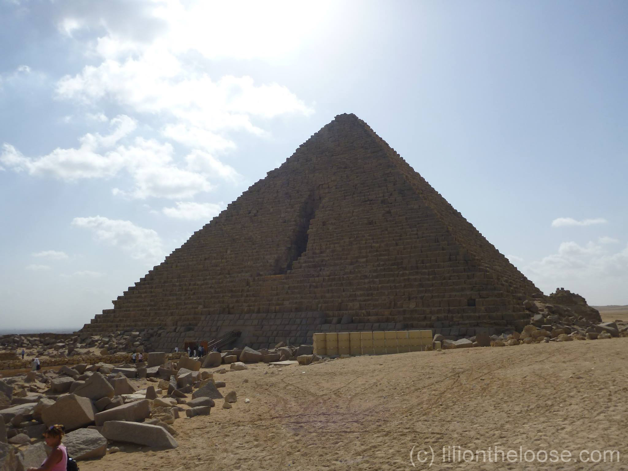 giza_pyramids23